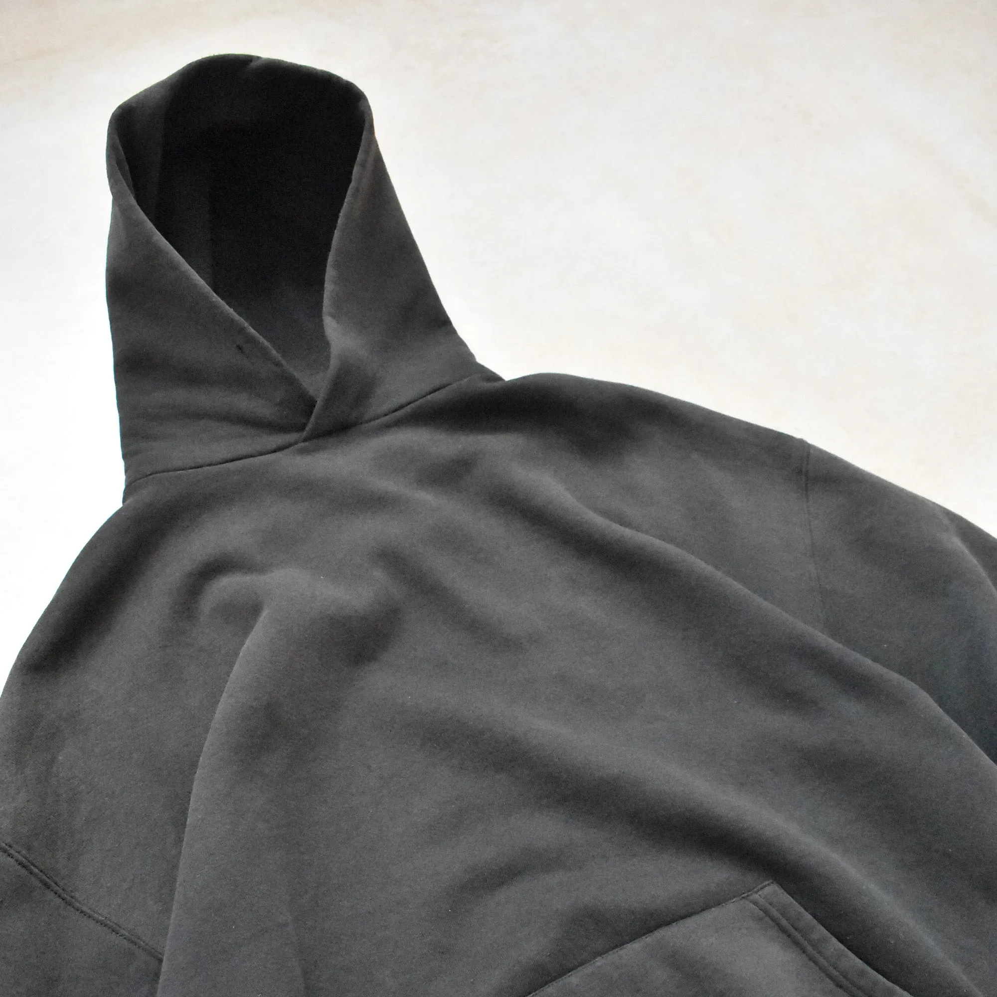 1990s Russell Athletic Black Faded Hoodie - XL