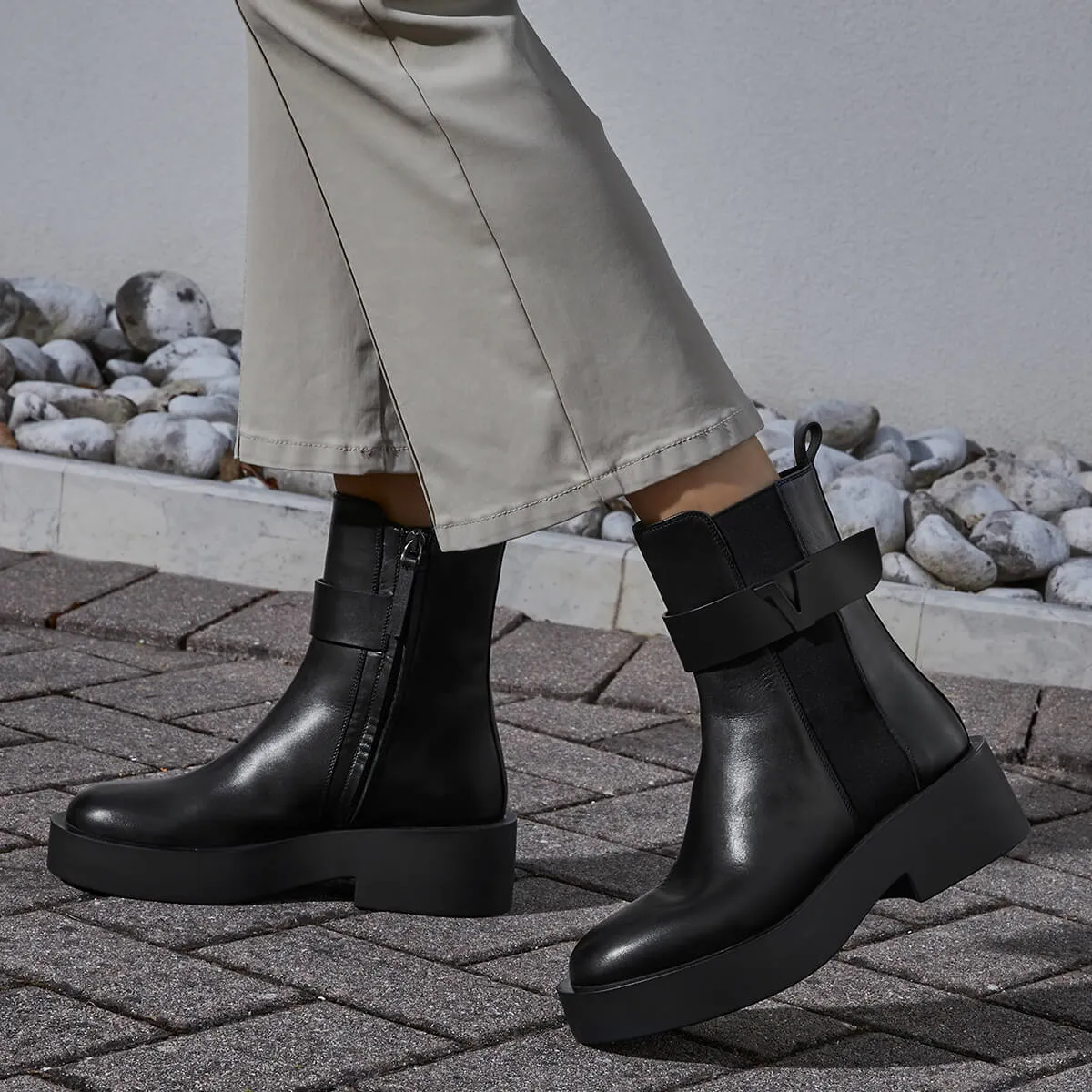 Aelia ankle boot, women's leather, buy online.