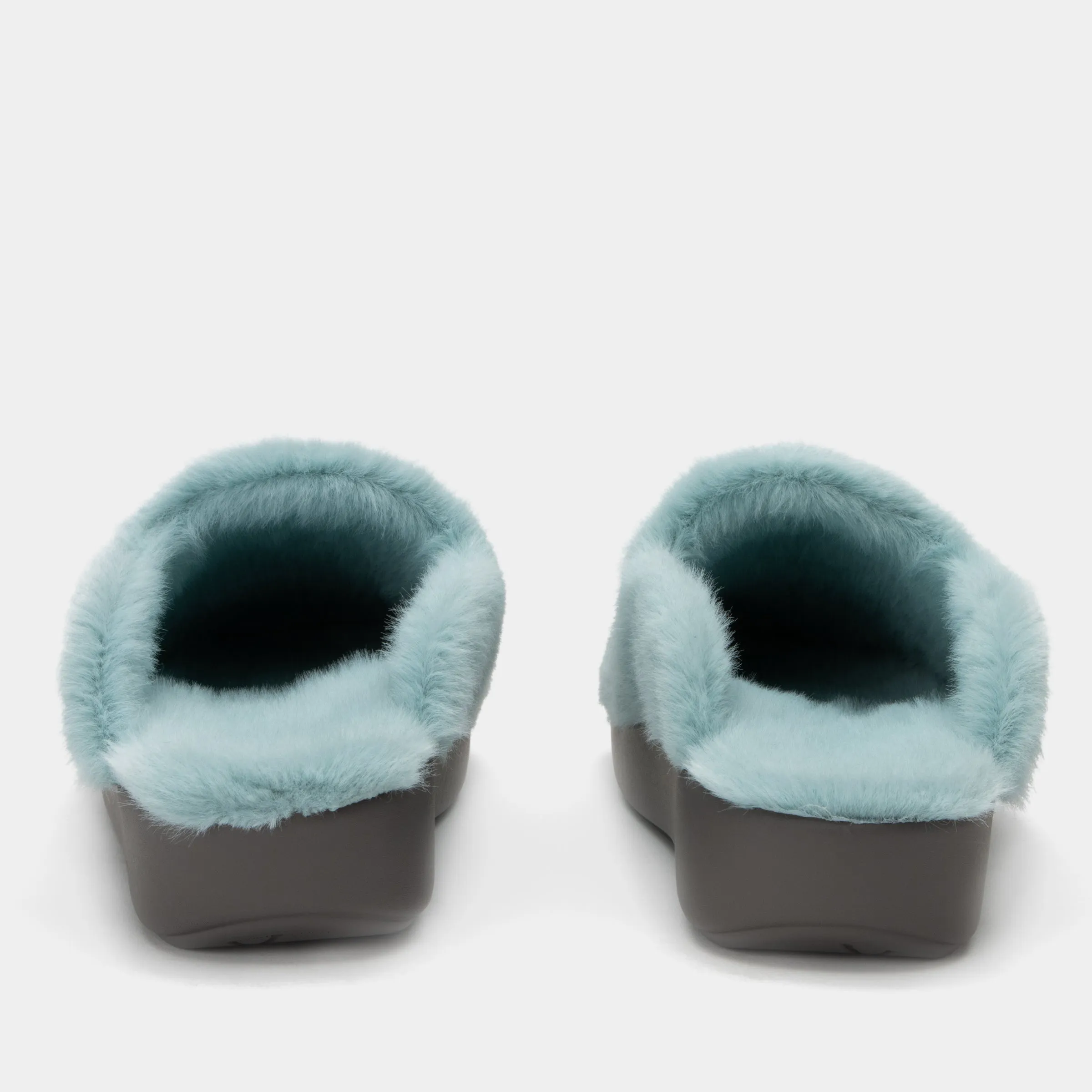 Leisurelee 2 Aqua Slipper - Shop Now!