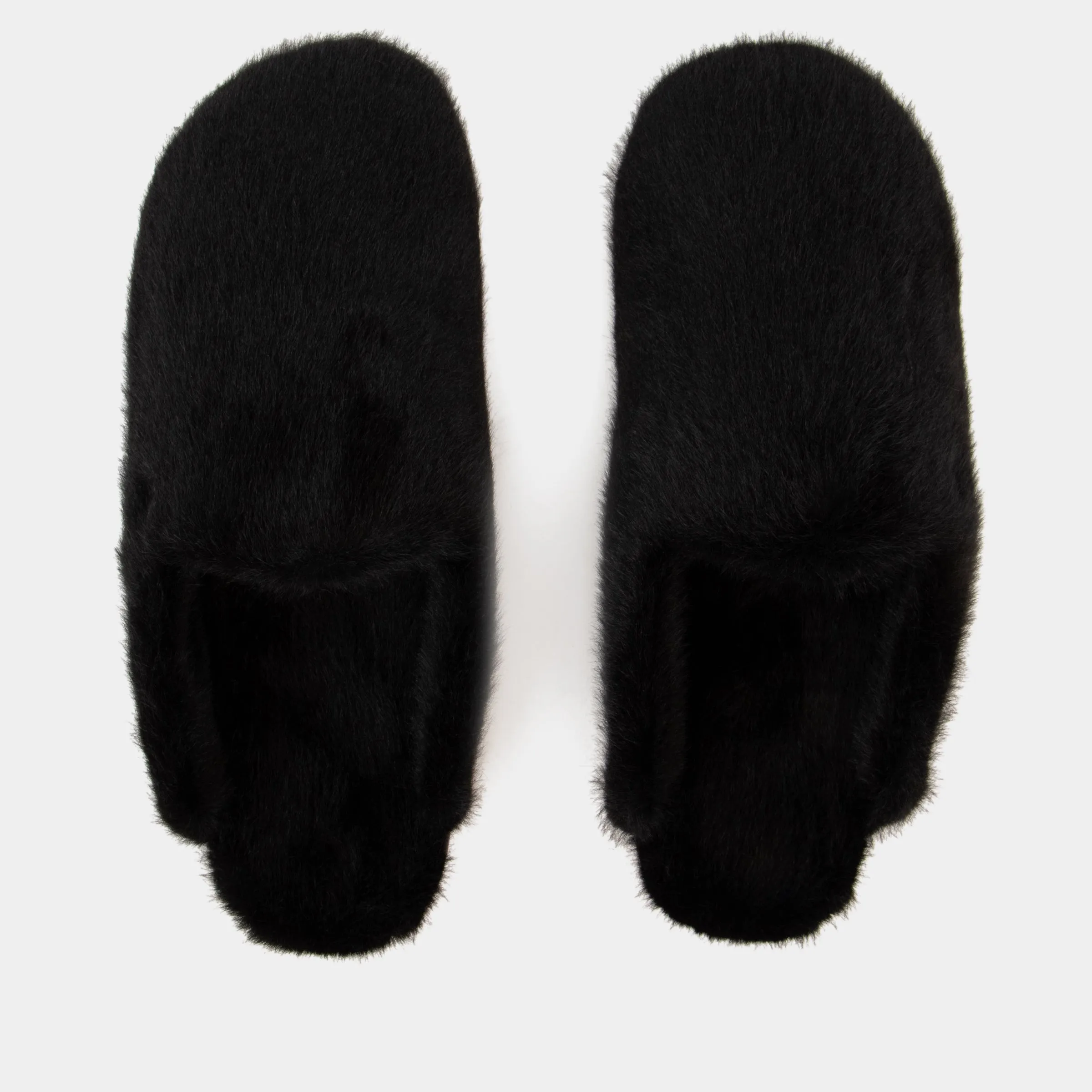 Leisurelee 2 black slipper: get it now