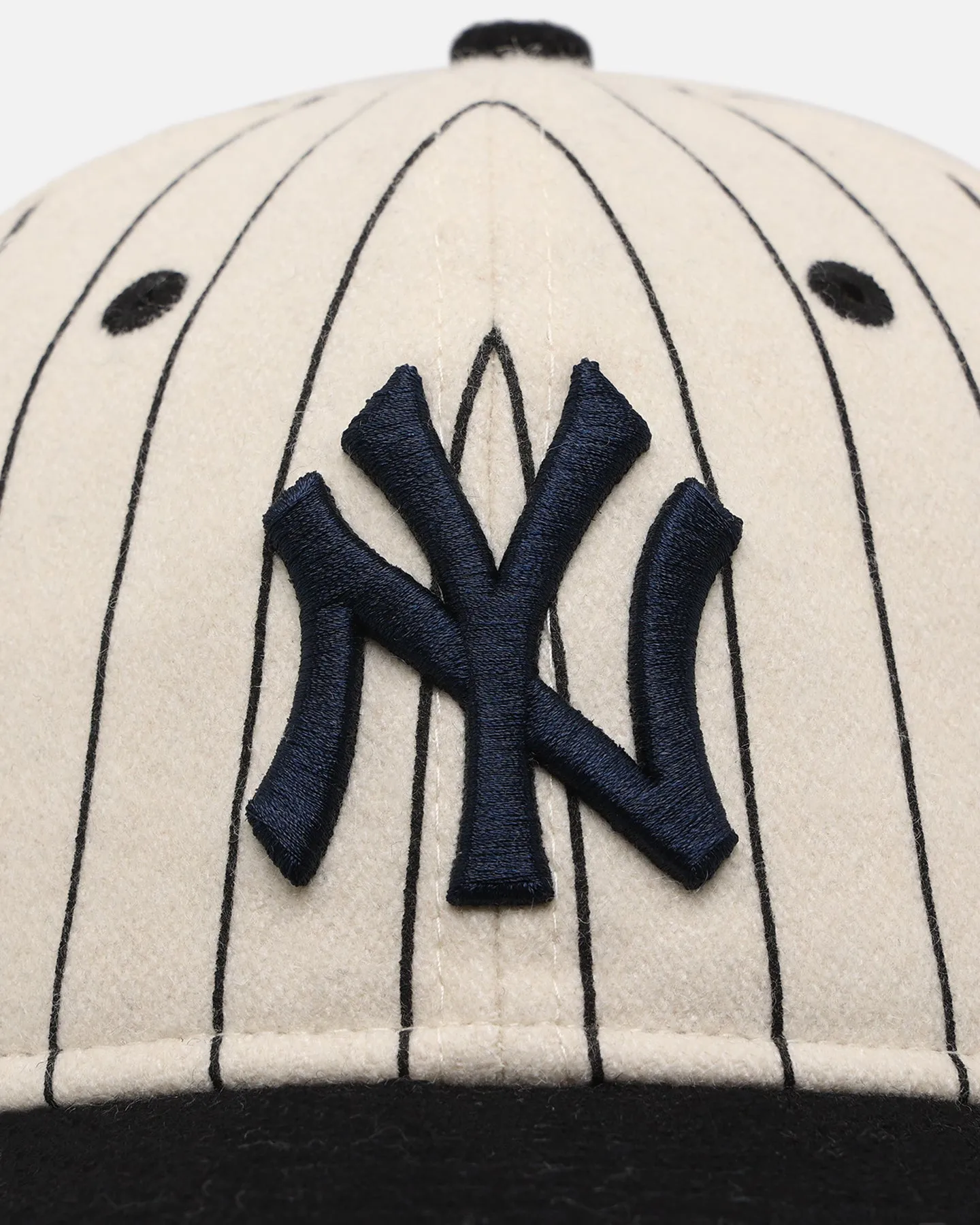 New York Yankees 9FIFTY retro crown strapback - off white/black - buy now